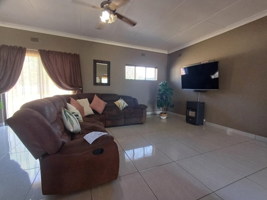 3 Bedroom Property for Sale in Adamayview North West